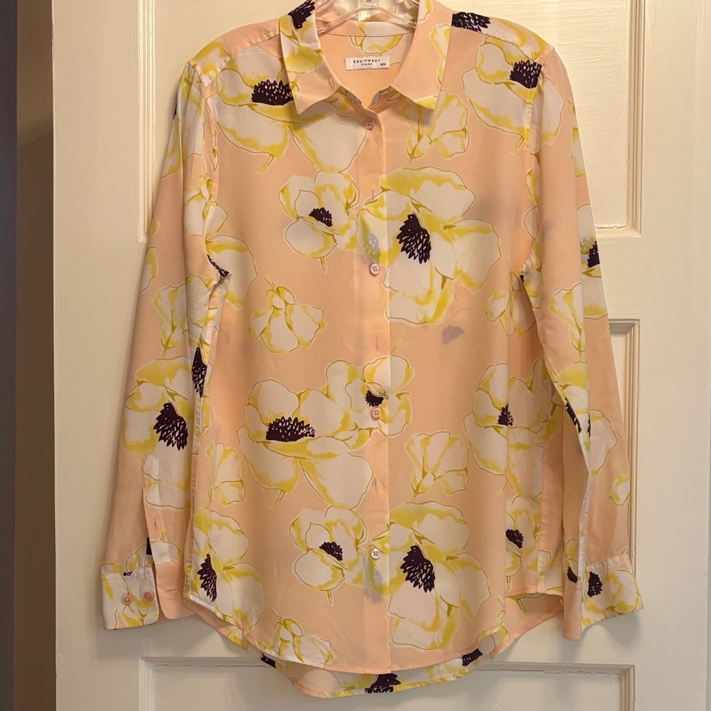 Equipment‎  Silk Floral Button-Up Shirt  Pale Pink Yellow Size M